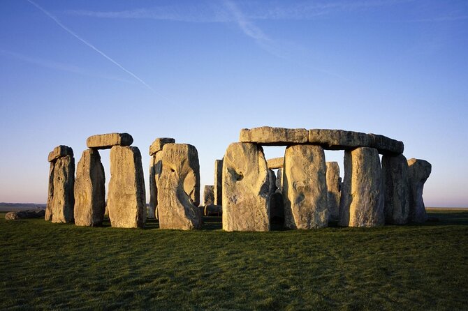 Royal Windsor & Stonehenge Private Tour - Stonehenge: ancient stones with better context