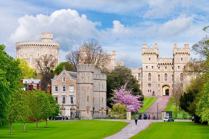 Royal Windsor & Stonehenge Private Tour - Meeting point, schedule, and practical details