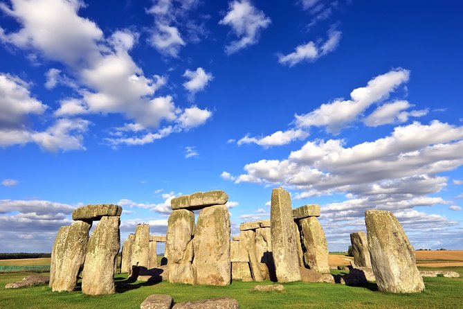 Salisbury, Stonehenge, Bath and Windsor with Christmas Lunch - What the guides and drivers add