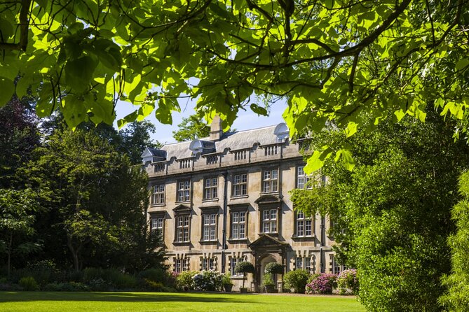 Scholars & Secrets of Cambridge: Self-Guided Puzzle Adventure - St John’s College and the Round Church