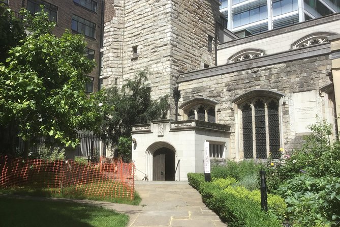 Secret Gardens of the City of London Private Tour - Roman London, wartime rebuilding, and Shakespeare
