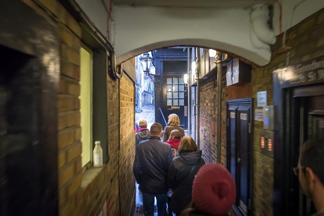 Secret Walking Tour of Central London - Meeting near King Charles II and finding your group
