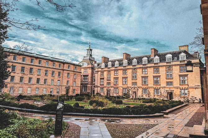 Secrets of King’s College Cambridge, Hawking, Darwin, Newton - Fitzbillies, Chelsea buns, and a welcome food stop