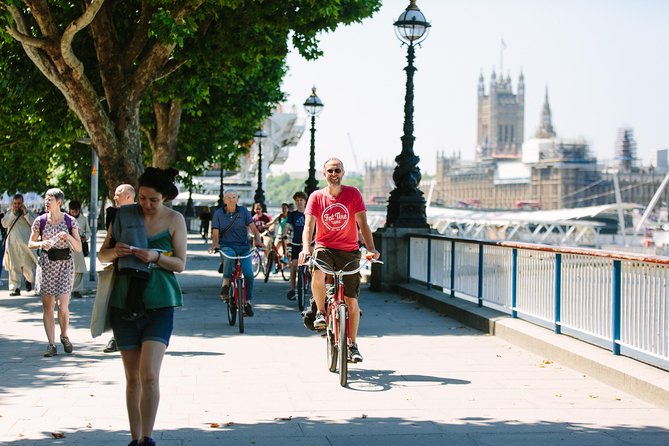 Secrets of London Bike Tour: Thames, Tower Bridge, and Market - St. Paul’s and the Globe from the riverfront