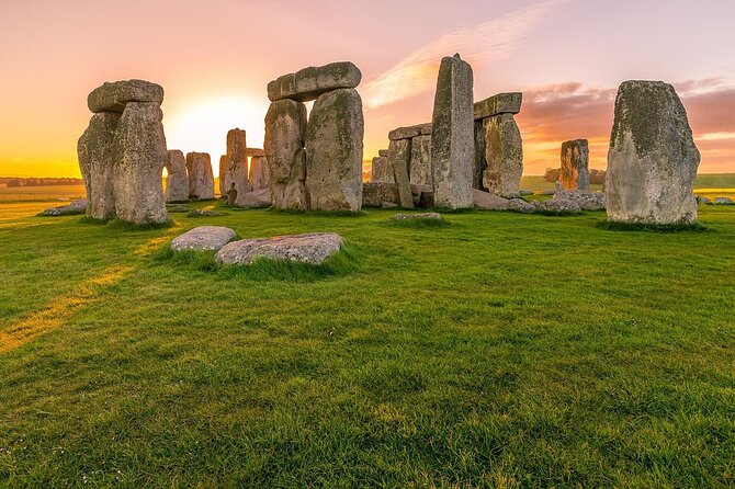 Secrets of Stonehenge Private Half-Day Tour from Bath - What the guide adds to the visit