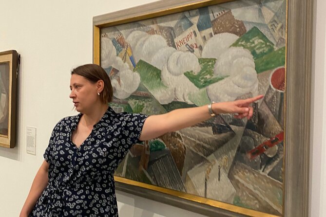 See Tate Modern with an Art Historian in London - Meeting Julia, Rosa, or another art historian