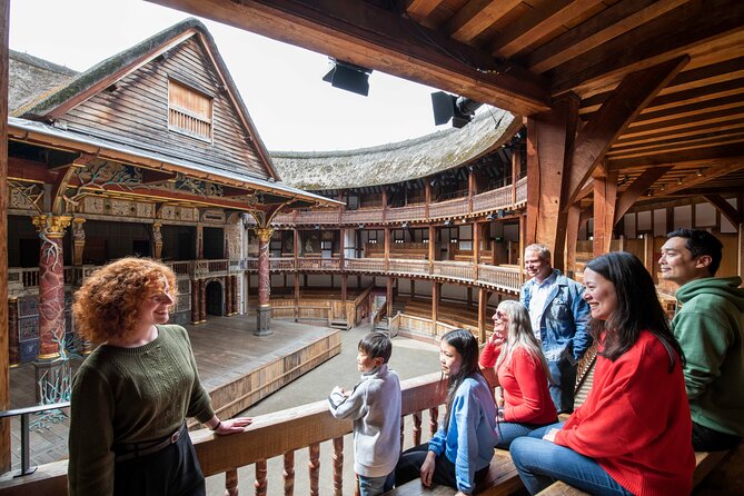 Shakespeare's Globe Guided Tour - Meeting your guide on Bankside