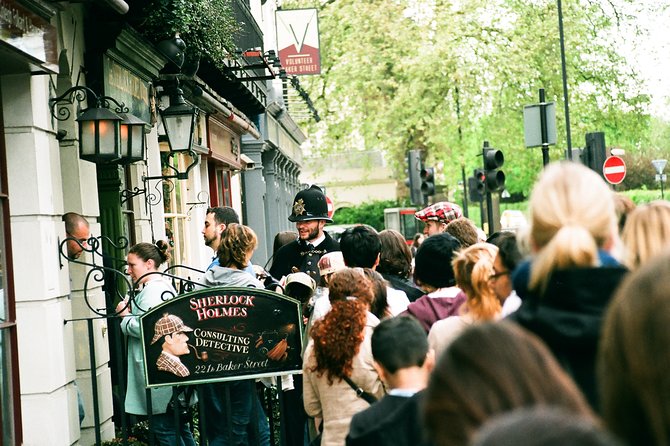 Sherlock Holmes Old London - Very Small Group Walking Tour - Conan Doyle, Oscar Wilde, and the city behind the stories
