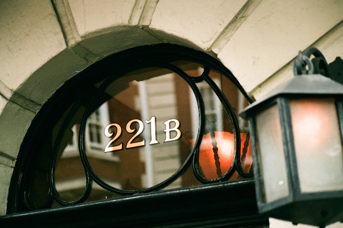 Sherlock Holmes Private Guided Tour - BBC Series & Traditional Locations - What the private format is worth