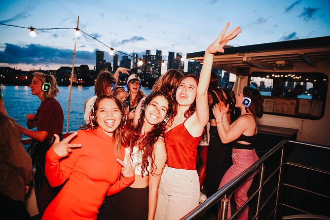 Silent Disco London Thames Boat Party - What this Thames party is really like