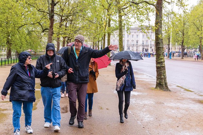 Skip the Line Westminster Abbey & Changing of The Guard Tour - Strolling through St. James’s Park
