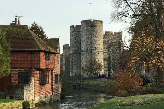 Small-Group City Running Tour in Canterbury - City walls: 2,000 years under your feet