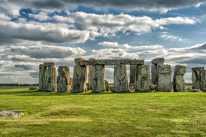 Small Group Cotswolds Village, Stonehenge and Bath Tour from London - Stonehenge: the day’s big ancient attraction