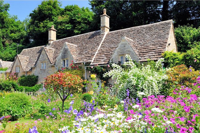 Small Group Cotswolds Villages, Stratford and Oxford Day Tour from London - Stow-on-the-Wold: a short market-town pause