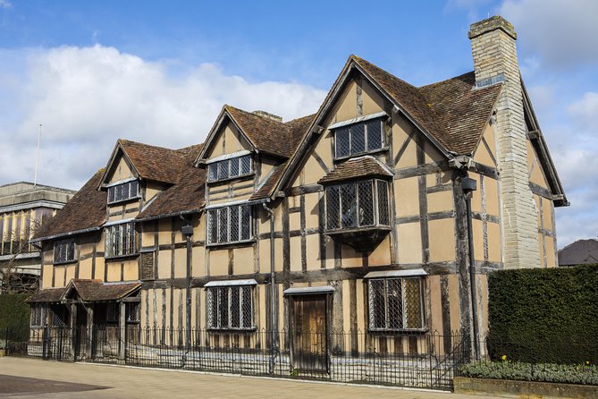 Small Group Cotswolds Villages, Stratford and Oxford Day Tour from London - Bibury and Arlington Row