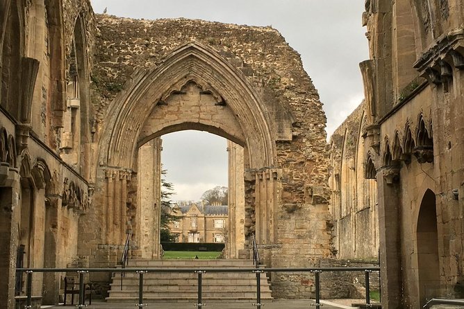 Small-Group Day Trip to Stonehenge, Glastonbury, and Avebury from London - Avebury: a quieter and more open stone circle