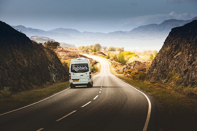 Snowdonia & Chester Day Tour from Manchester Including Admission - What the mini-coach means for comfort