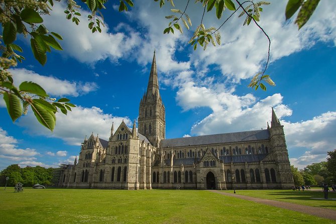 Southampton: Post-Cruise Tour to London via Salisbury, Stonehenge and Windsor - Salisbury’s cathedral close, not the cathedral interior