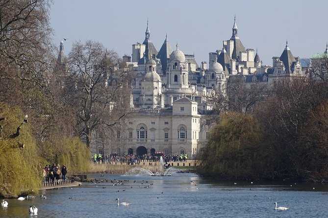 St James' & Mayfair - Private Tour of London's Royal & Aristocratic Villages - Berkeley Square and Mount Street Gardens
