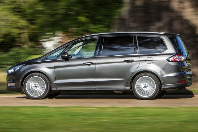St Pancras International Station Chauffeur/ Taxi - Central London - Meeting your driver at St Pancras