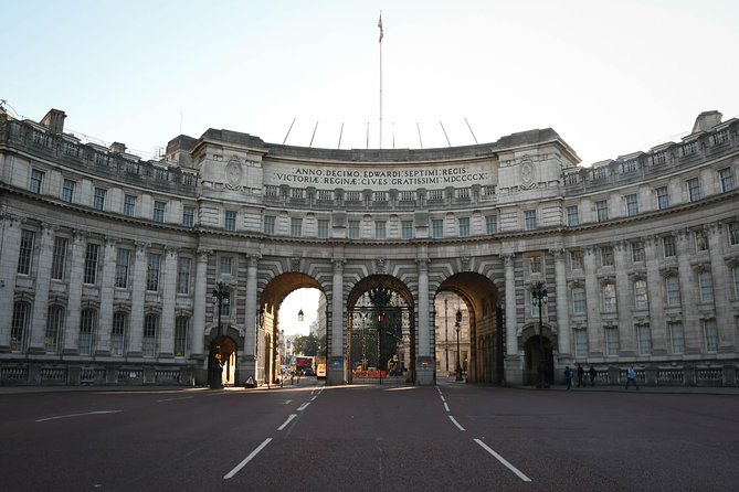 St Pauls Cathedral & See Over 30 Top London Sights Tour - A grand London route that actually makes sense