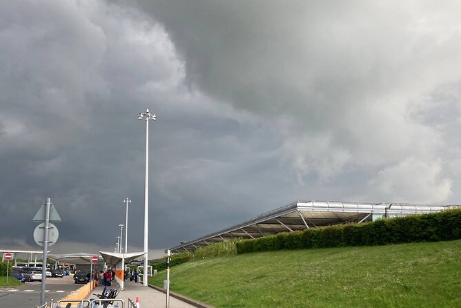 Stansted Airport Taxi Private Transfer to/from London - Key points at a glance