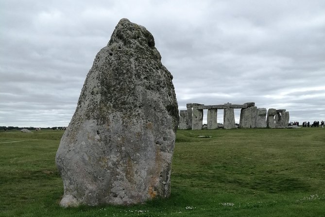 Stonehenge & Bath Private Day Tour from London - A private vehicle changes the day