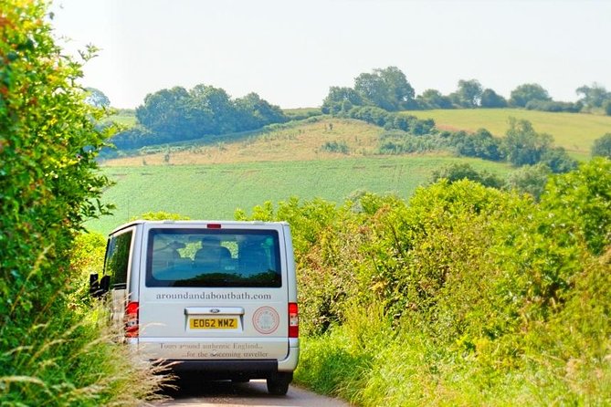 Stonehenge Half-Day luxury guided tour from Bath for 2-8 - What the VR equipment adds