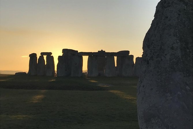 Stonehenge Independent Visit with Private Driver by Luxury Sedan - The return to London