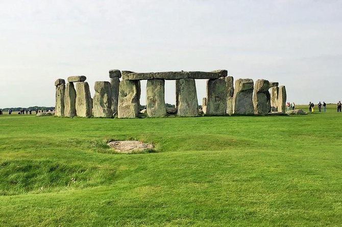 Stonehenge Morning Half-Day Tour from London Including Admission - Reaching Stonehenge and getting to the monument