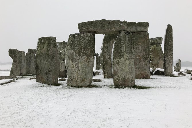 Stonehenge Private Car Tour with Driver Guide - A comfortable way to reach Stonehenge from London