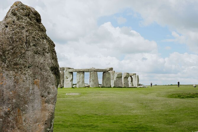 Stonehenge Private Full-Day Tour from Bath for 2-8 guests - Leaving Bath for Wiltshire countryside