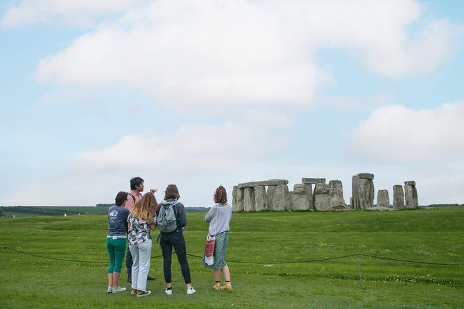 'Stonehenge & Secret England' from Bath for 2-8 curious adventurers - Why this Bath to Stonehenge day works