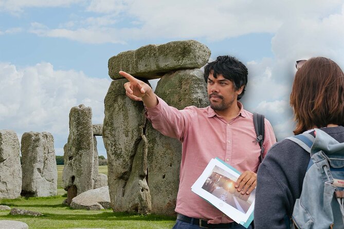 'Stonehenge & Secret England' from Bath for 2-8 curious adventurers - Leaving Bath at 9am in a small vehicle