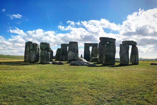 Stonehenge Shuttle Bus from London with Optional Fish & Chips - What this Stonehenge day trip really offers