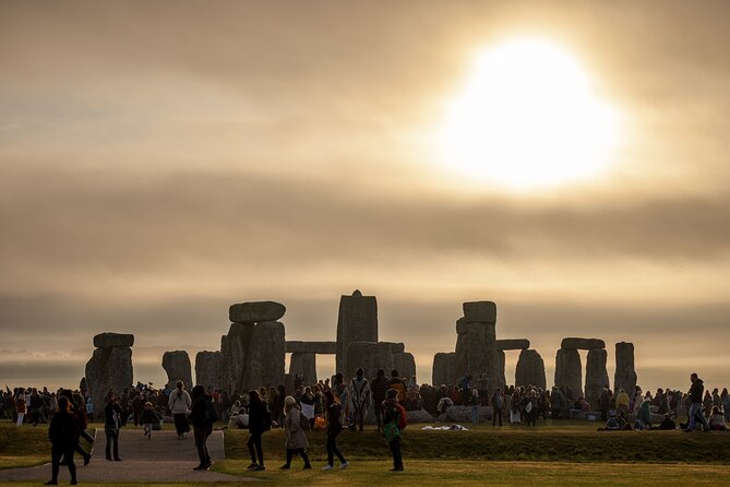Stonehenge Summer Solstice Tour from London: Sunset or Sunrise Viewing - Lacock supper and the 14th-century pub stop