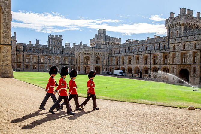 Summer Special: Buckingham Palace & Windsor Castle Tour - Windsor Castle and its 900-year story