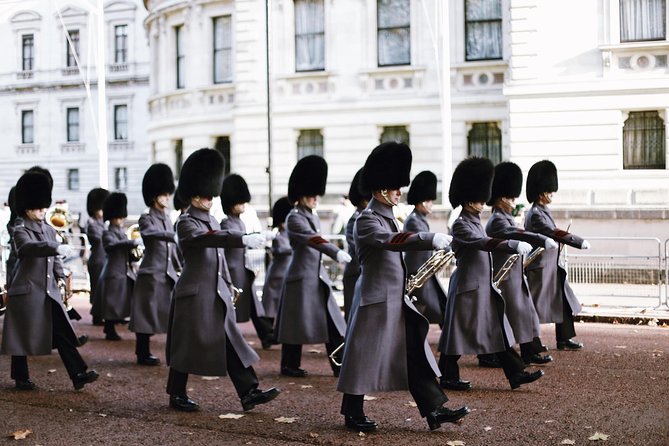 The Changing of the Guard - Exclusive Guided Walking Tour - What the $59.44 price buys you
