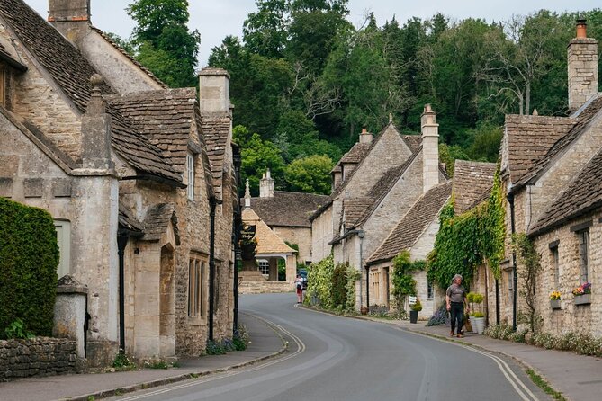 The 'Hidden Cotswolds' Shared Tour from Bath for 2-8 people - Malmesbury and the medieval story of Wiltshire