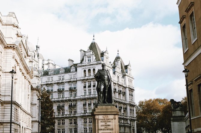 The History of London City Center Exclusive Guided Walking Tour - Is $59.28 a fair price?