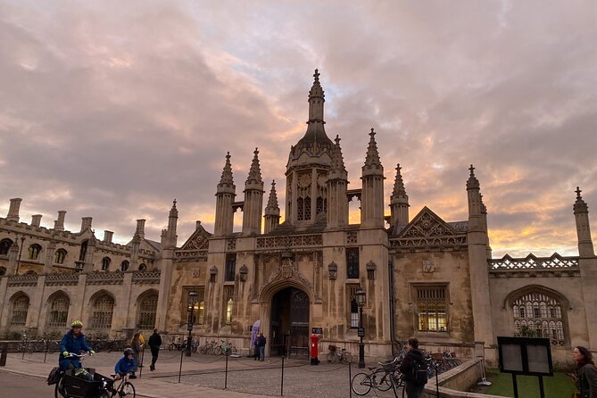 The Original Uncomfortable Cambridge™ Tour - Why this Cambridge walk feels different