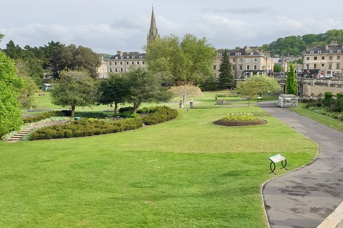 The Splendour of Georgian and Victorian Era Bath: A Self-Guided Audio Tour - The Mineral Water Hospital and the final walk to the Pump Room