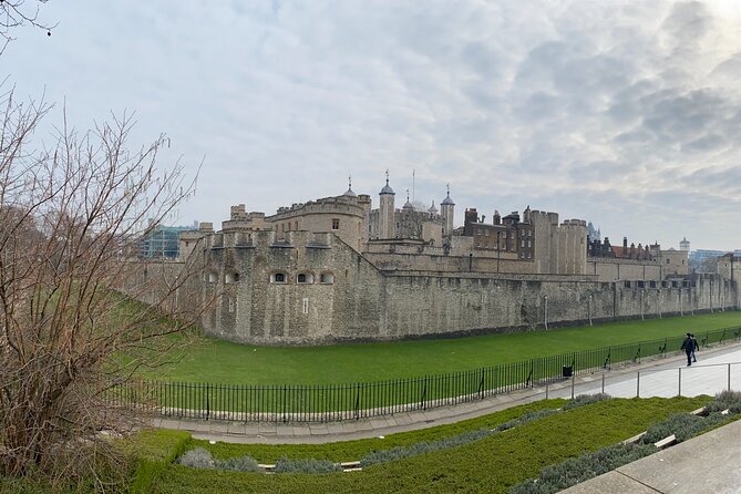 The Tower of London - Small Group Tour with a Local Expert - Meeting at Tower Hill without a last-minute scramble