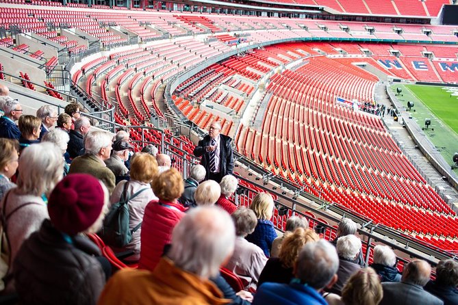 Tour of Wembley Stadium in London - What the guides add to the visit