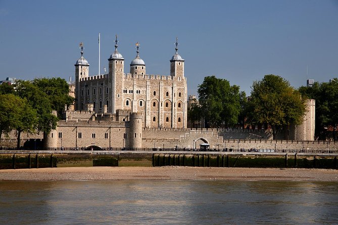 Tower of London and Crown Jewels Exhibition Ticket - Ravens, Wall Walk, and the Medieval Palace
