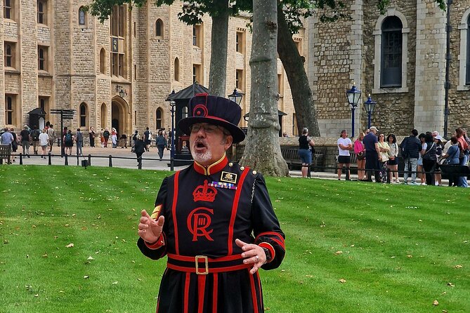 Tower of London Crown Jewels and English Royal History Tour - Why the Tower of London still grips visitors