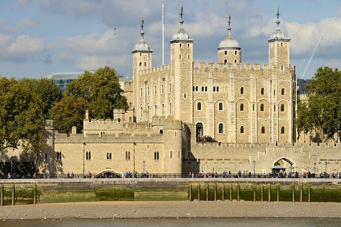 Tower of London Crown Jewels and English Royal History Tour - The Crown Jewels, where ceremony meets power