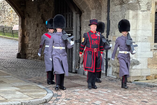 Tower of London Early Access, Opening Ceremony and Royal London - How much walking and how fast is the pace?