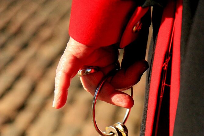 Tower of London Private Walking Tour - Meeting at Tower Hill at 11:00 am
