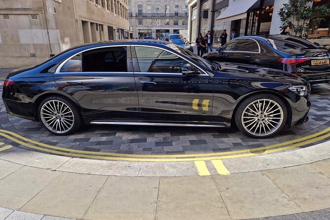 Transfer from Heathrow Airport to London hotel on private car - Who should book this Heathrow transfer?